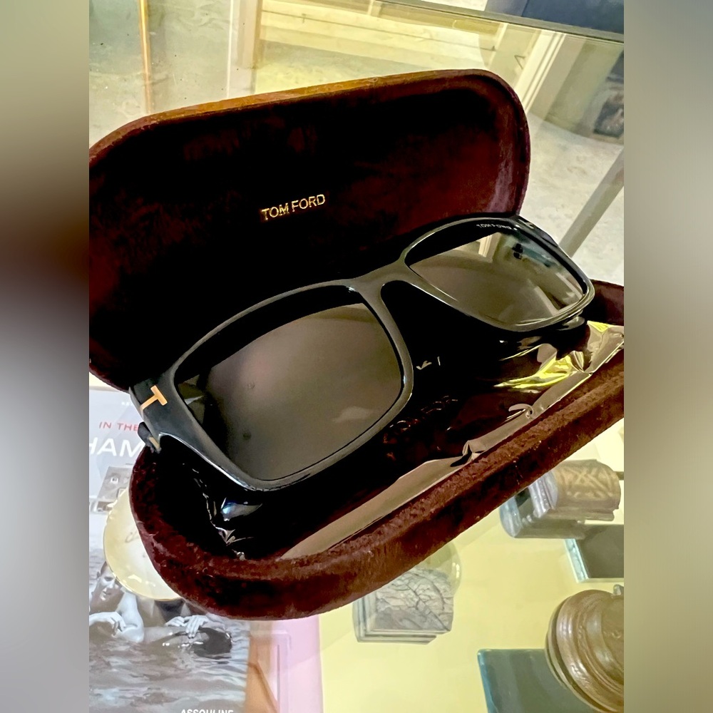 BRAND NEW Tom Ford Sunglasses w/ case